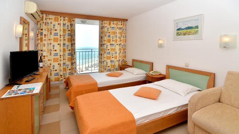 Elitsa Hotel 3*
