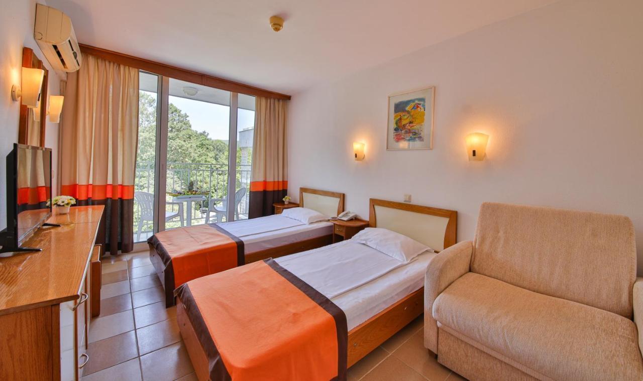 Elitsa Hotel 3*